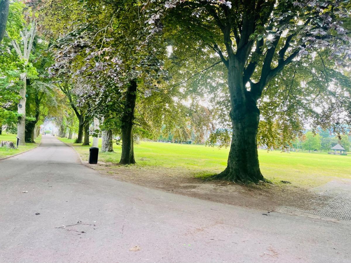 Вилла Tanglewood House Abergavenny With Private Parking Экстерьер фото